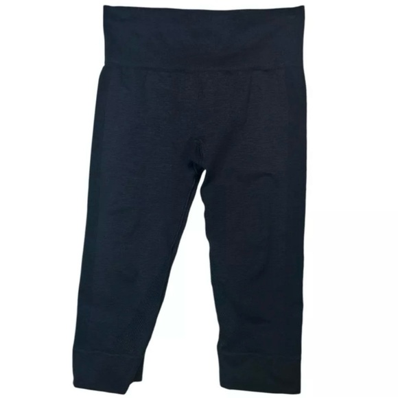 Lululemon Athletica Seamlessly Street Crop Black Leggings size8 Ultimate Comfort - Picture 4 of 11